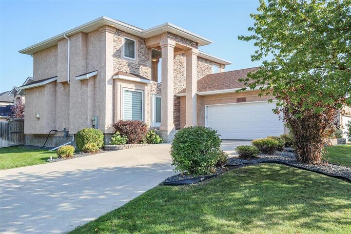 Photo de la propriété:  120 Tangle Ridge Crescent  MB R3Y 1X8 