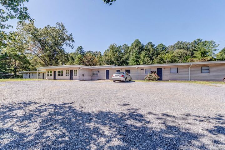 Property Photo: 3950 Dixie Hwy GA 30721