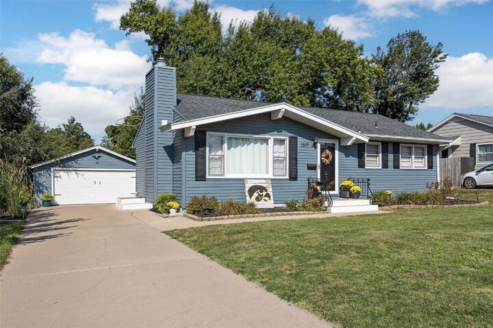 1507 26th Street SE  Cedar Rapids IA 52403 photo