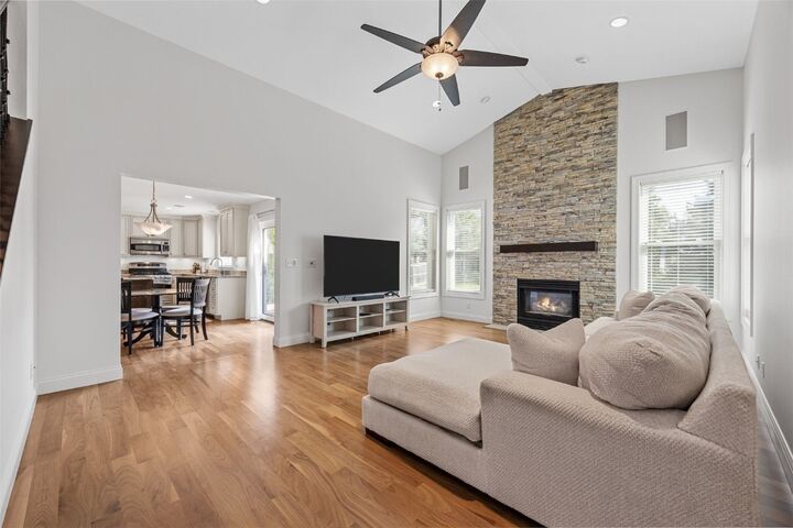 Property Photo:  4000 Majestic Court NE  IA 52411 