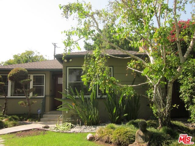 Property Photo:  511 N Sweetzer Ave  CA 90048 