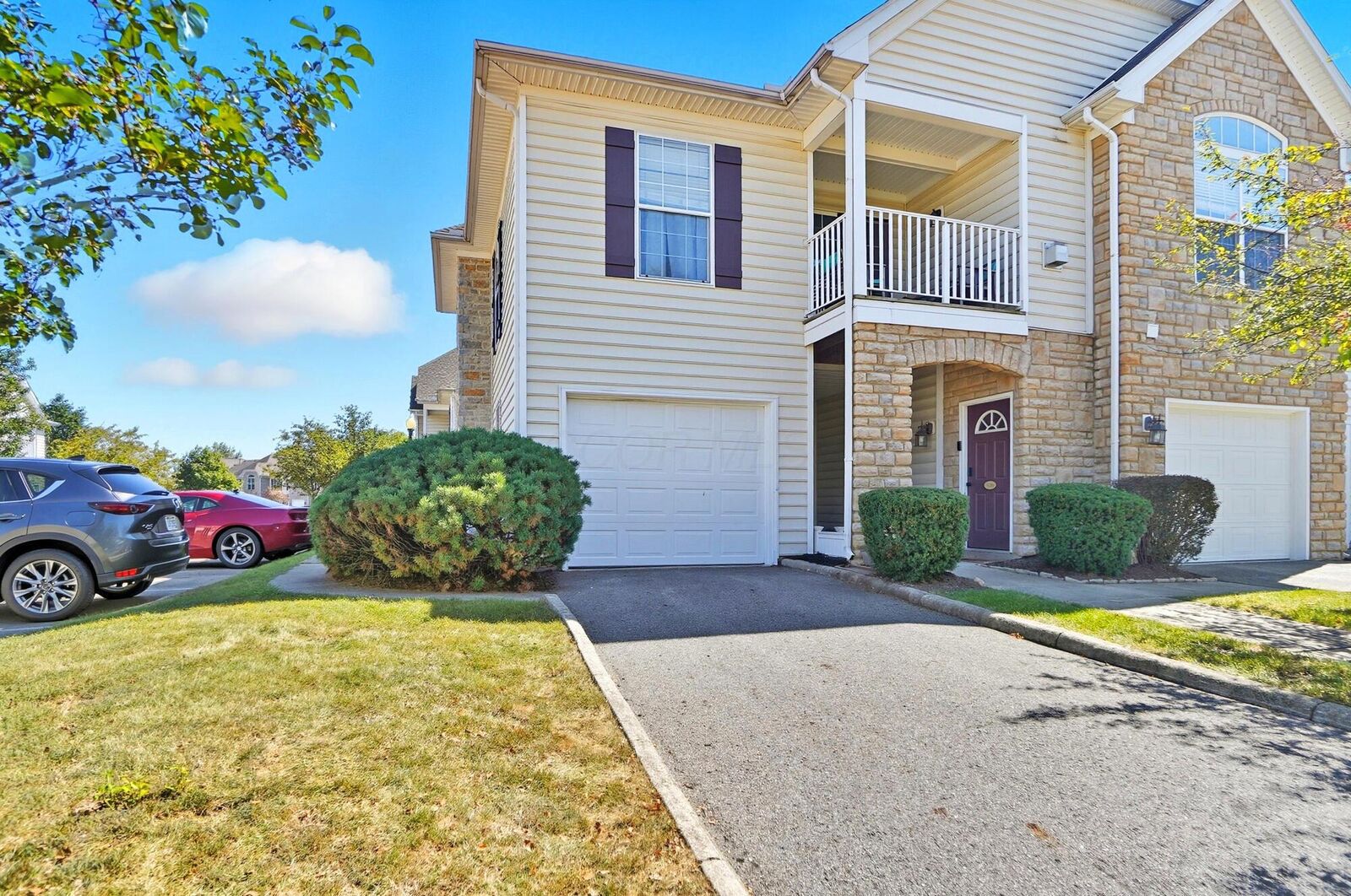 Property Photo:  5592 Viningbrook Drive  OH 43016 