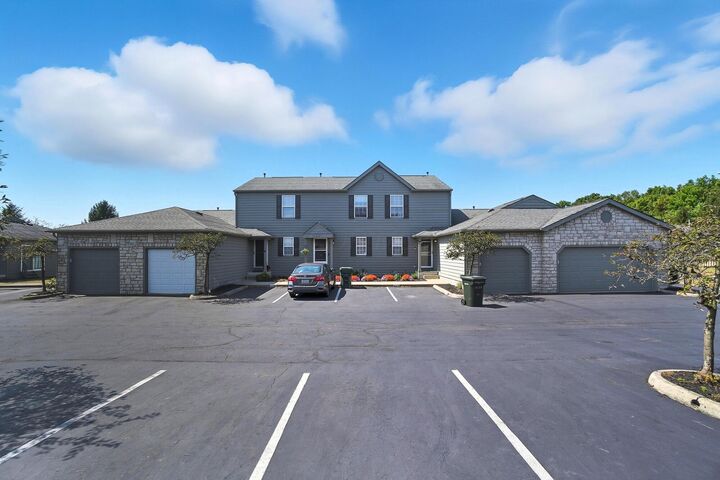 Property Photo: 4107 Blendon Grove Way OH 43230
