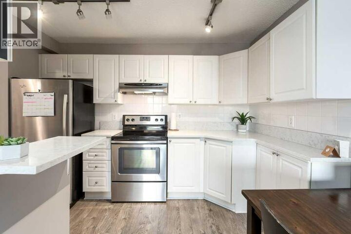 Property Photo:  1330 15 Avenue Southwest  AB T3C 3N7 