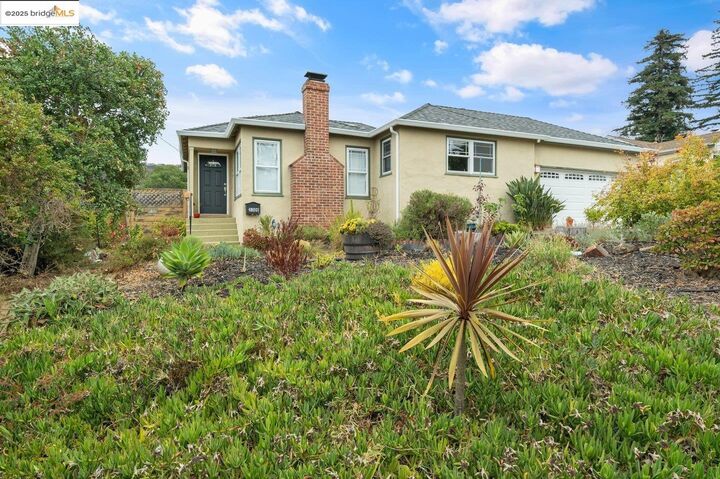 3300 Columbian Drive  Oakland CA 94605 photo