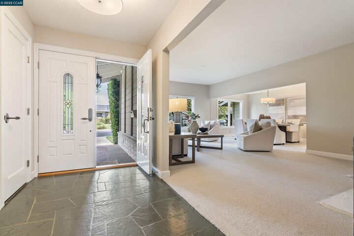 Property Photo:  2233 Lomond Ln  CA 94598 
