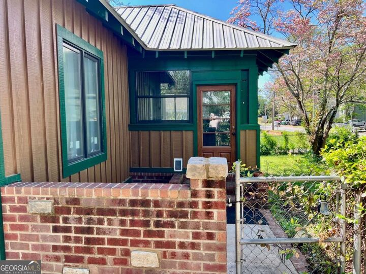 Property Photo:  178 First Street  GA 30601 