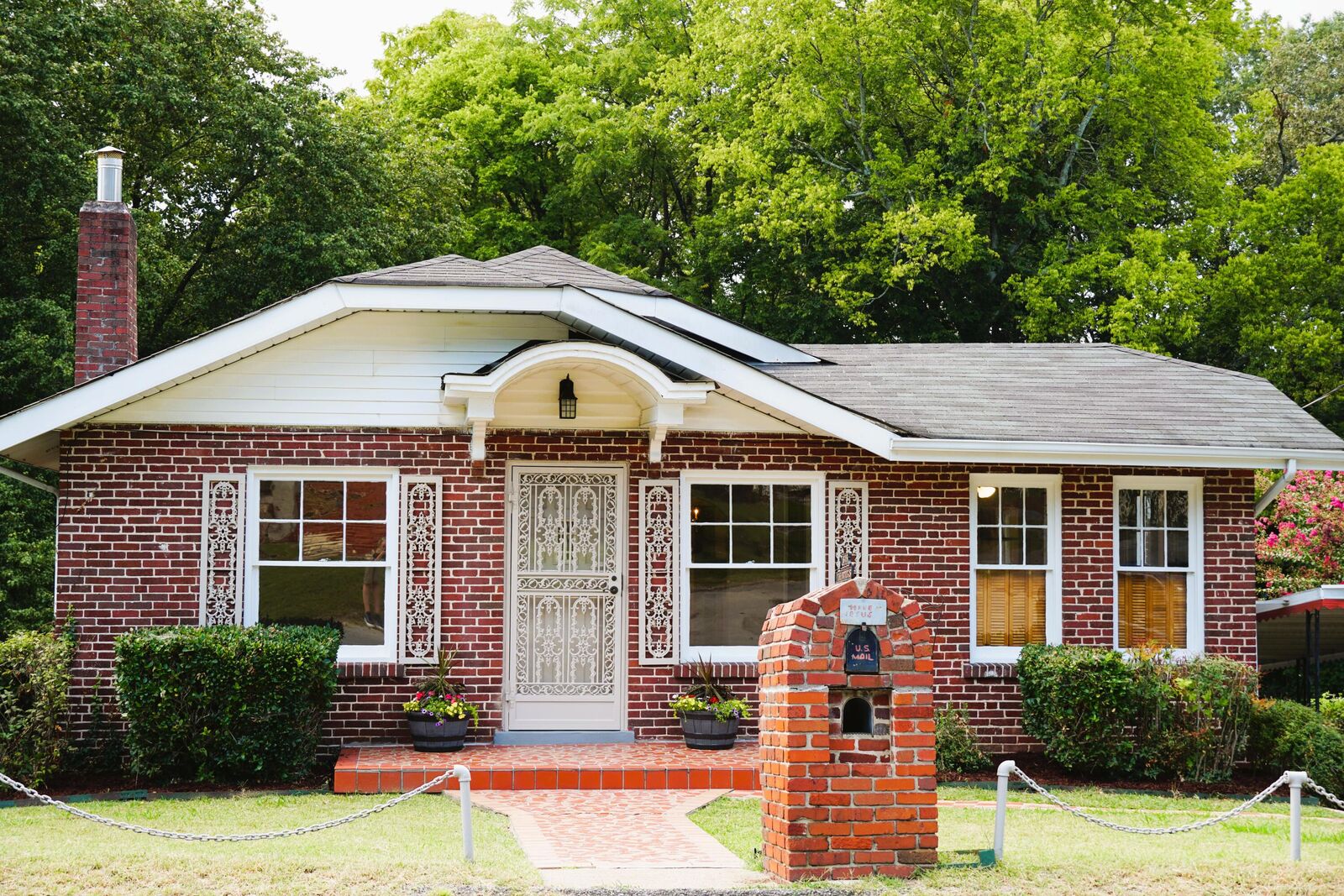Property Photo: 615 Midland Pike TN 37411