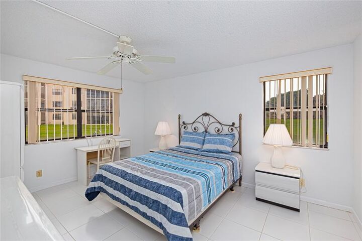Property Photo: 10220 NW 30th Ct 112 FL 33322