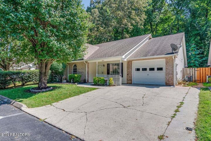 Property Photo: 10156 Bellflower Way TN 37932