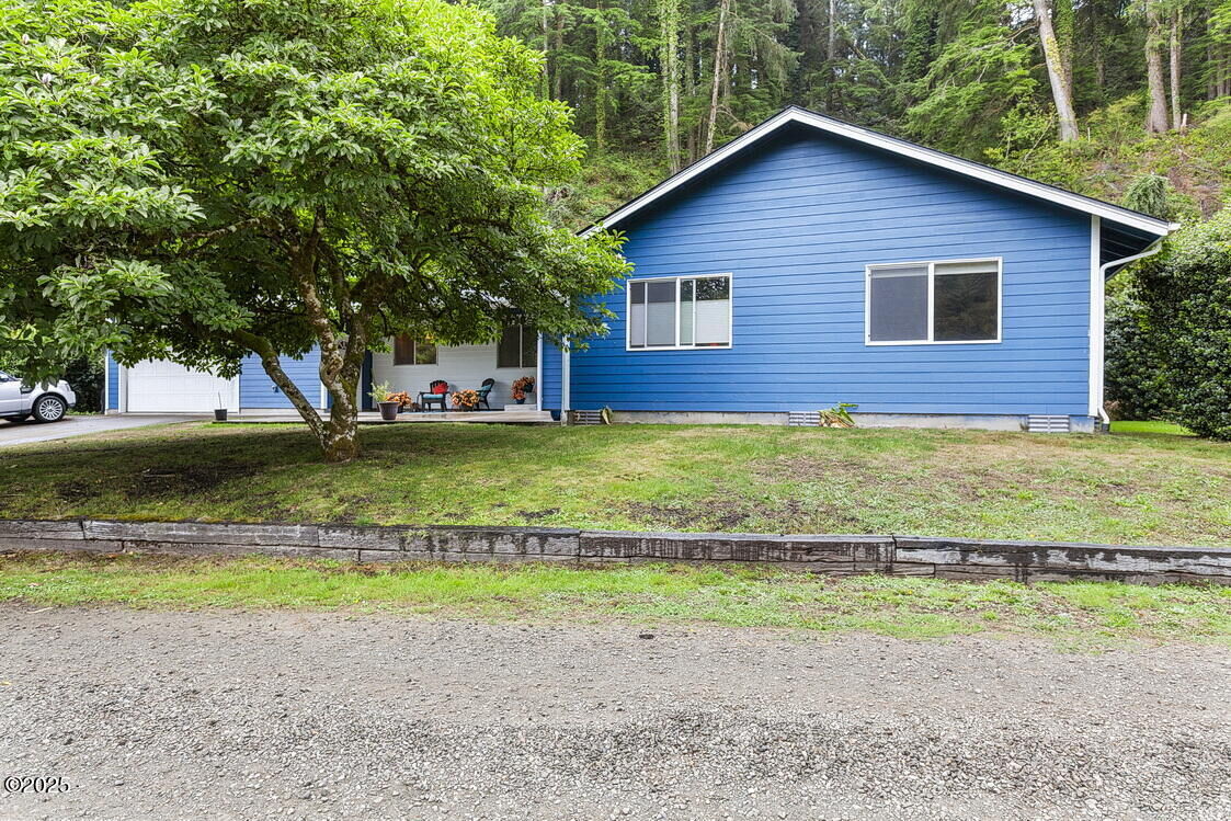 Property Photo:  2525 NE Big Creek Road  OR 97365