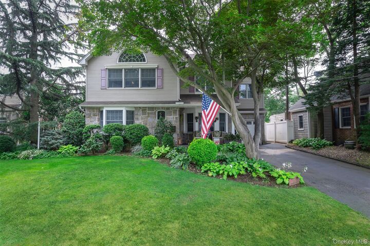 Property Photo:  14 Magnolia Drive  NY 11040 