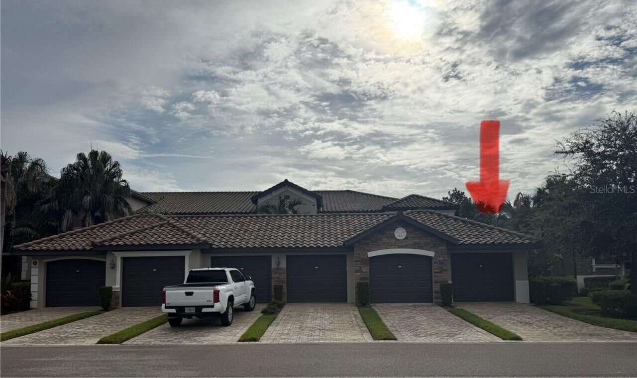 Property Photo:  5528 Palmer Circle 206  FL 34211 