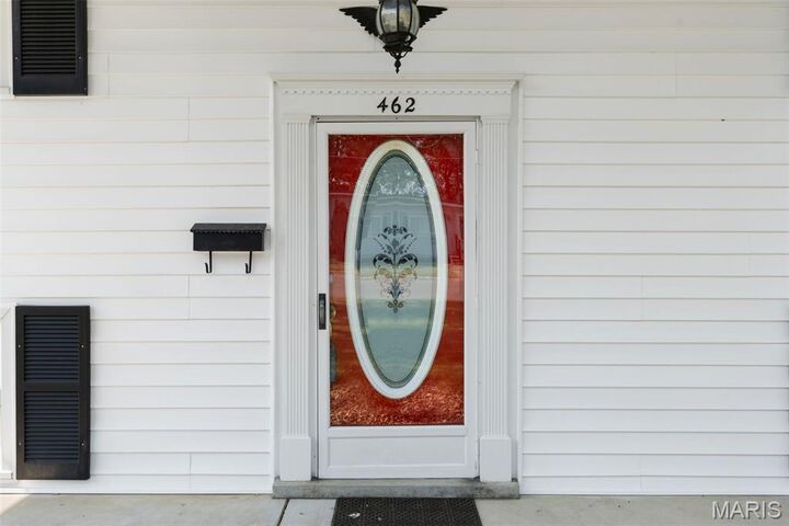 Property Photo: 462 N Manion Street MO 63080