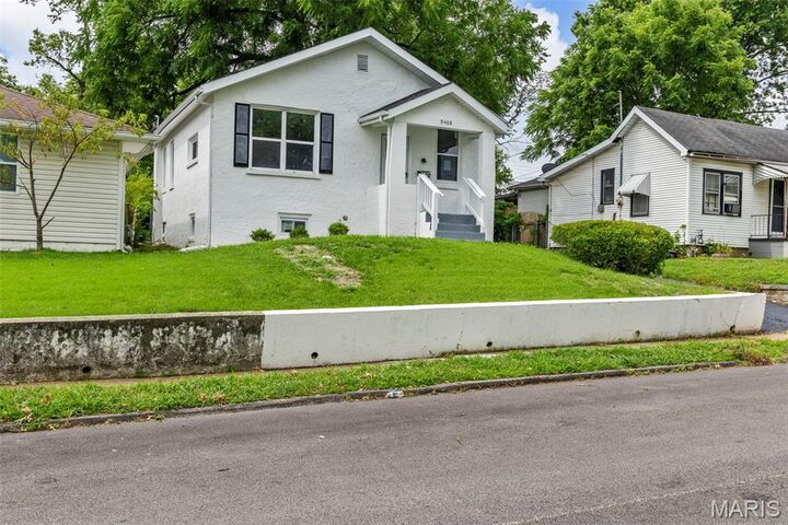 9408 Echo Lane  Overland MO 63114 photo