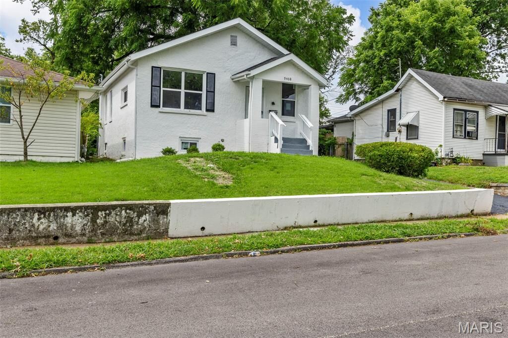 Property Photo:  9408 Echo Lane  MO 63114 