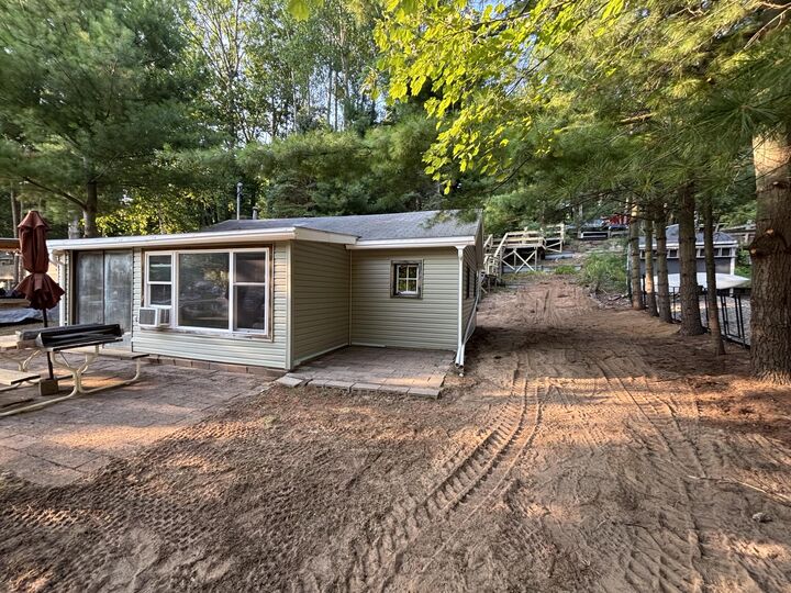 Property Photo:  951 Lake Drive  MI 48625 