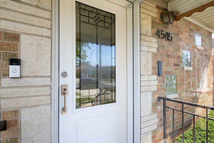 Property Photo: 4545 N Osage Avenue IL 60706