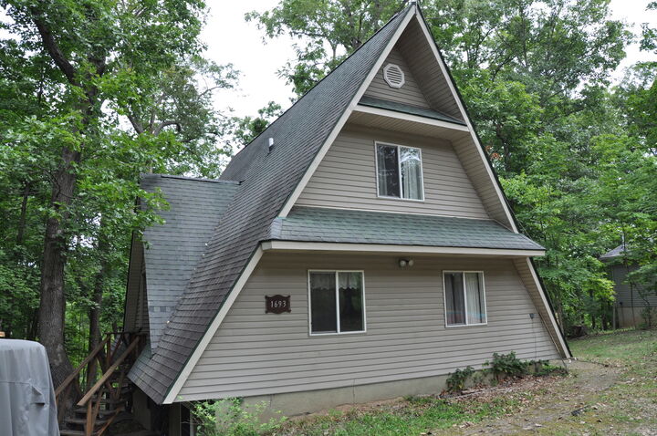 Property Photo:  1693 Strawberry Drive  IL 61375 