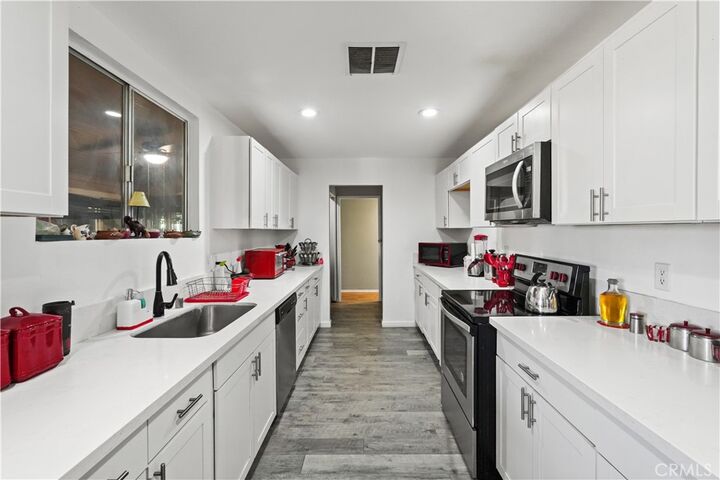 Property Photo:  6008 E Avenue T2  CA 93552 