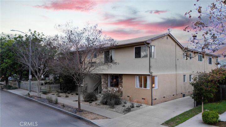 Property Photo:  2135 E Florida Street 2  CA 90814 