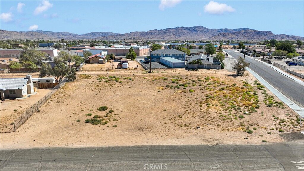 Property Photo:  13581 Yakima Road  CA 92307 