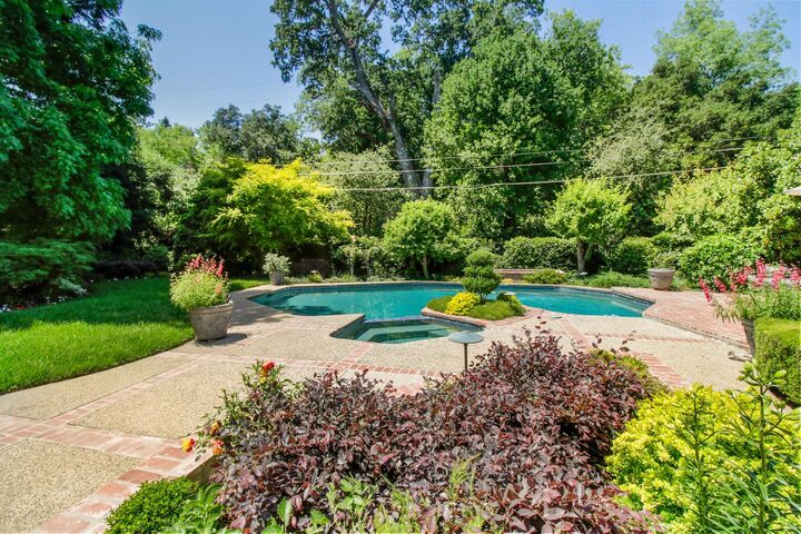 Property Photo: 1749 Haggin Grove Way CA 95608