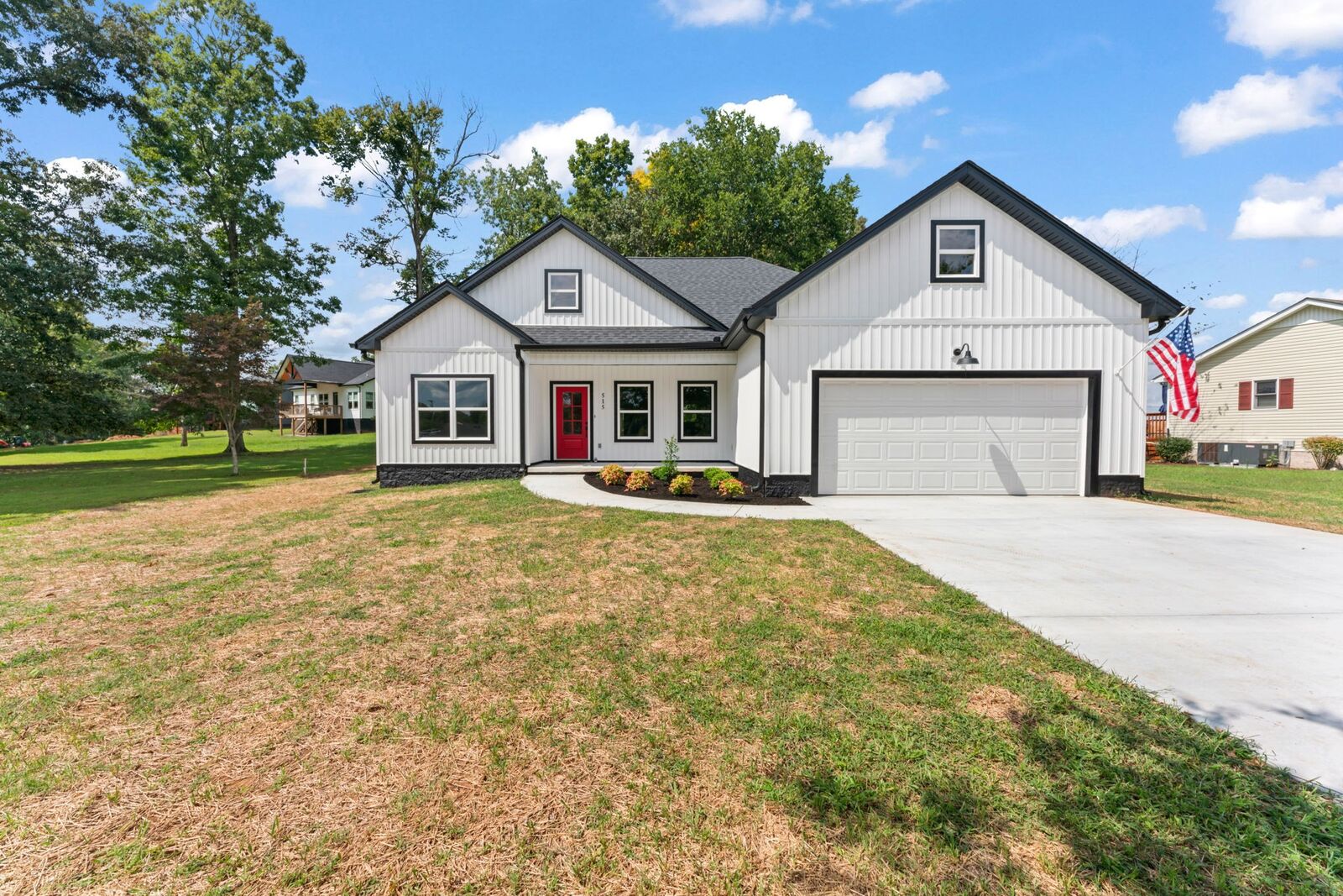 Property Photo: 515 Willow Way TN 37110