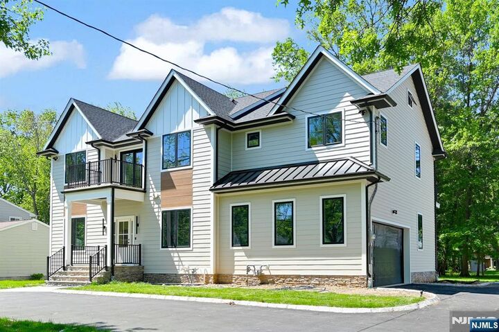 Property Photo:  17 Arlington Drive  NJ 07039 