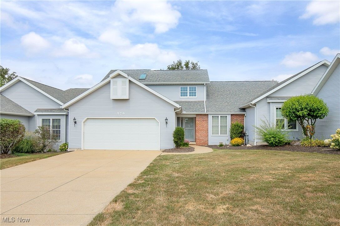 Property Photo:  579 Glenmere Place  OH 44203 
