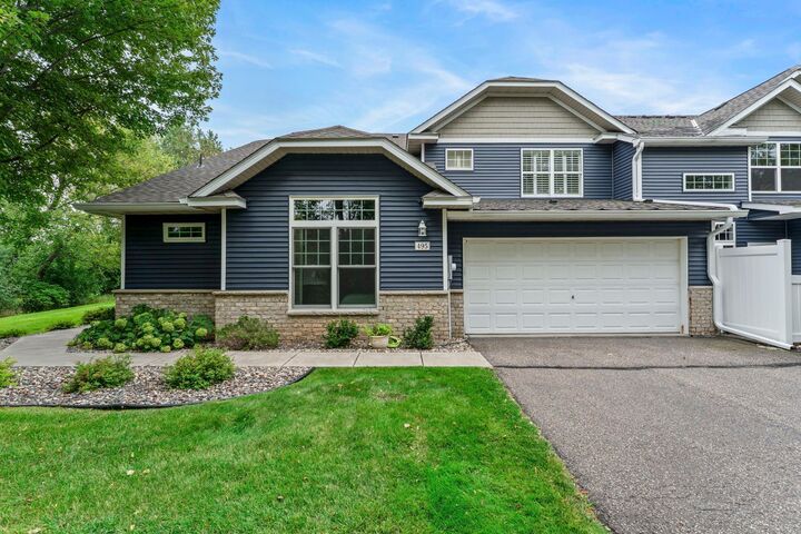 Property Photo: 495 Hickory Lane N MN 55128