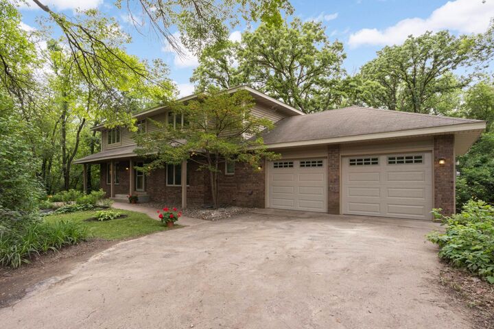 878 Lakewood Hills Road S  Eagan MN 55123 photo