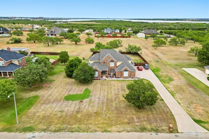 Property Photo: 7834 Saddle Creek Road TX 79602