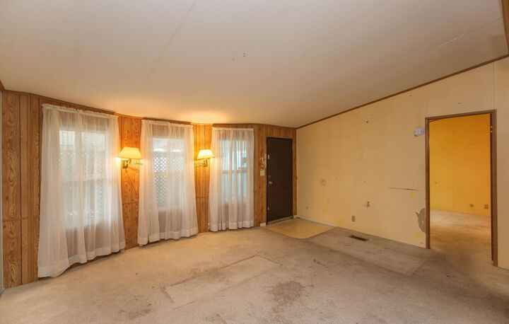 Property Photo: 215 Tolman Creek Road Spc 17 OR 97520