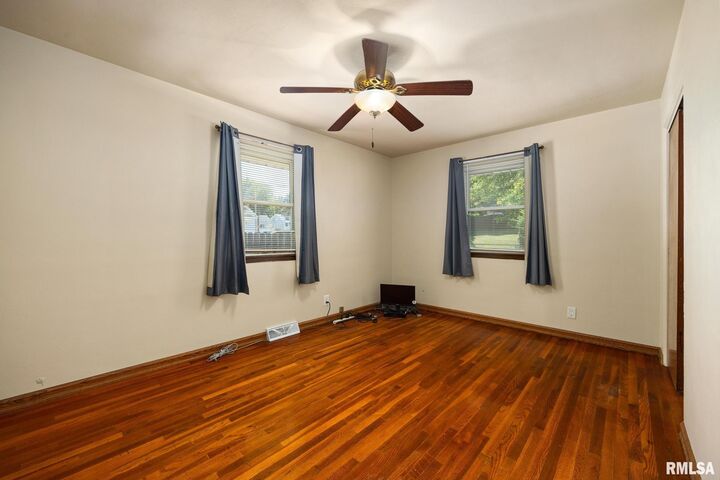 2624 N Missouri Avenue  Peoria IL 61603 photo
