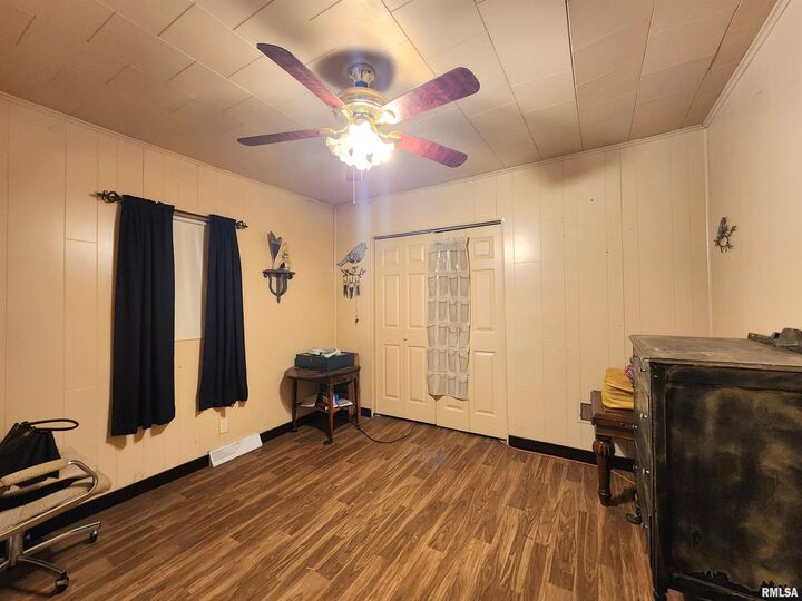 Property Photo: 413 N 8th Street IL 62948-3306