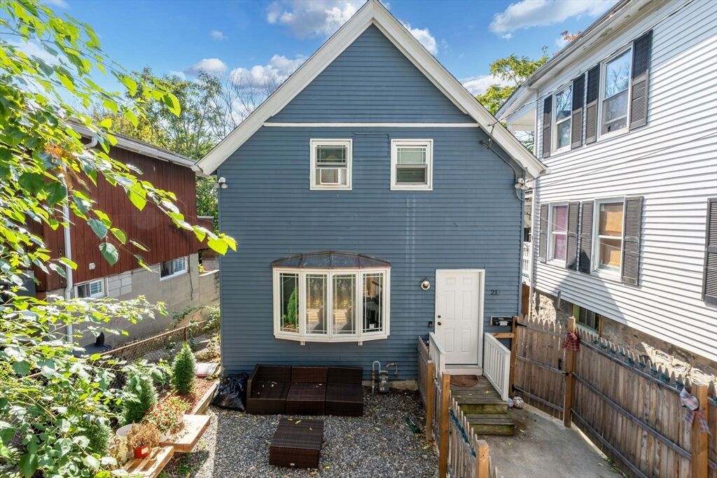 Property Photo:  212 High St  MA 01841 