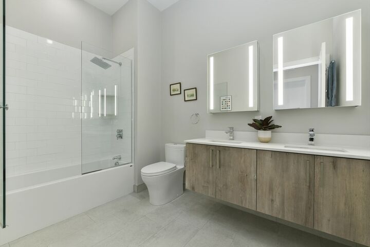 Property Photo: 420 W Broadway 604 MA 02127