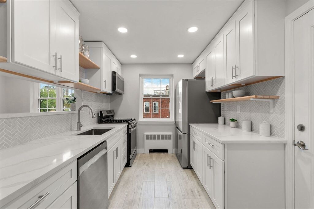Property Photo: 648 Washington St 7 MA 02446
