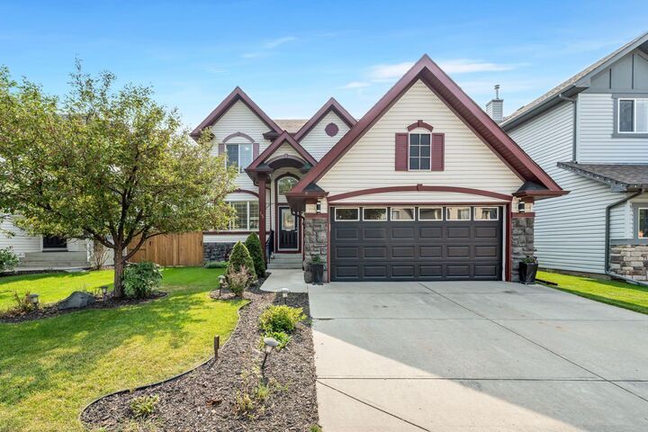 15 Drake Landing Drive  Okotoks AB T1S 2M7 photo