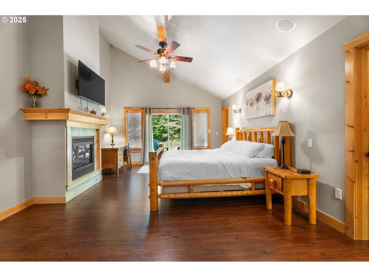 Property Photo: 68182 E Twinberry Loop OR 97067