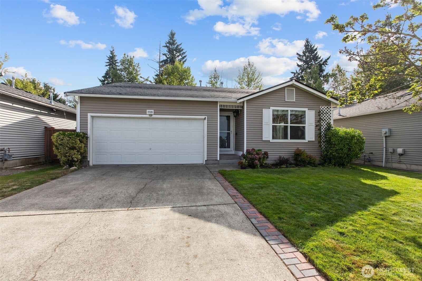 Property Photo:  17225  85th Avenue Ct E  WA 98375 
