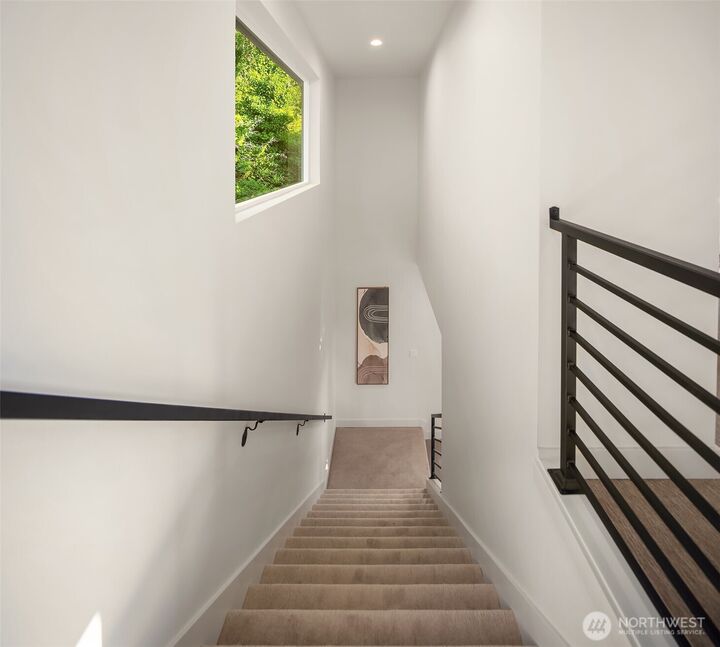 Property Photo:  4570  23rd Avenue SW  WA 98106 