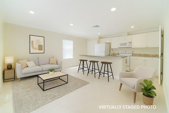 Property Photo: 6410 N Dixie Highway FL 33487