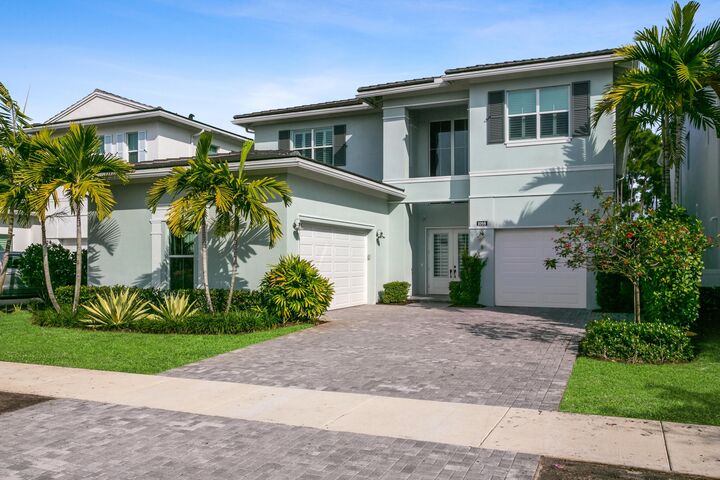 Property Photo:  1098 Faulkner Ter Terrace  FL 33418 