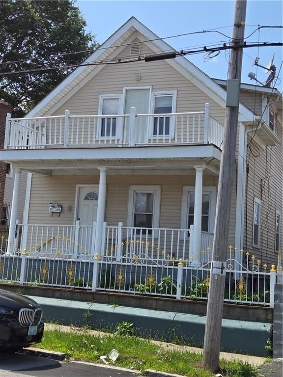 Property Photo:  133 Byfield Street  RI 02905