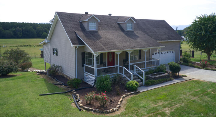 Property Photo: 2239 County Road 750 TN 37309