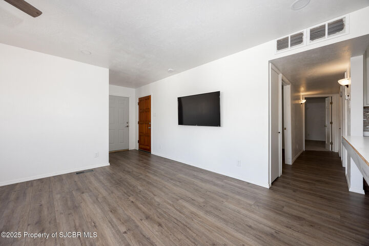 Property Photo:  116 W 35th Street  NM 87401 