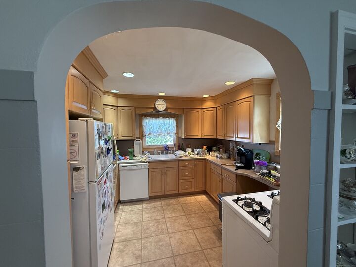 Property Photo:  59 Addison Street  CT 06708 