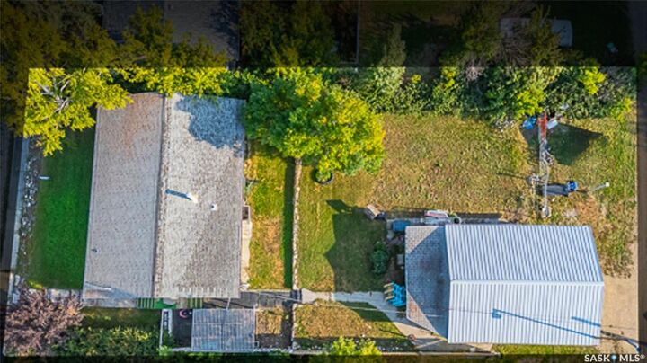 Property Photo: 308 3rd Avenue SK S0K 4Y0